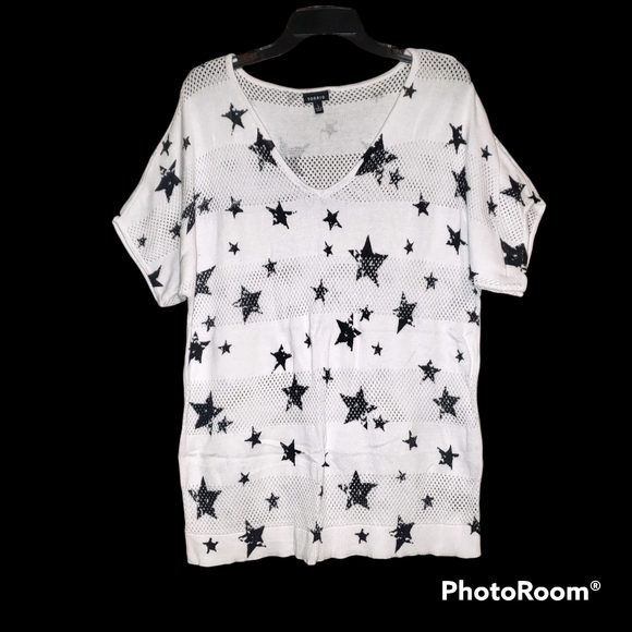 torrid Tops - Torrid white star print open stitch top size 1